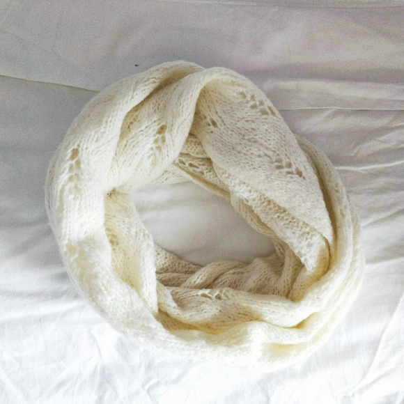 AEO Cream Knit Circle Scarf